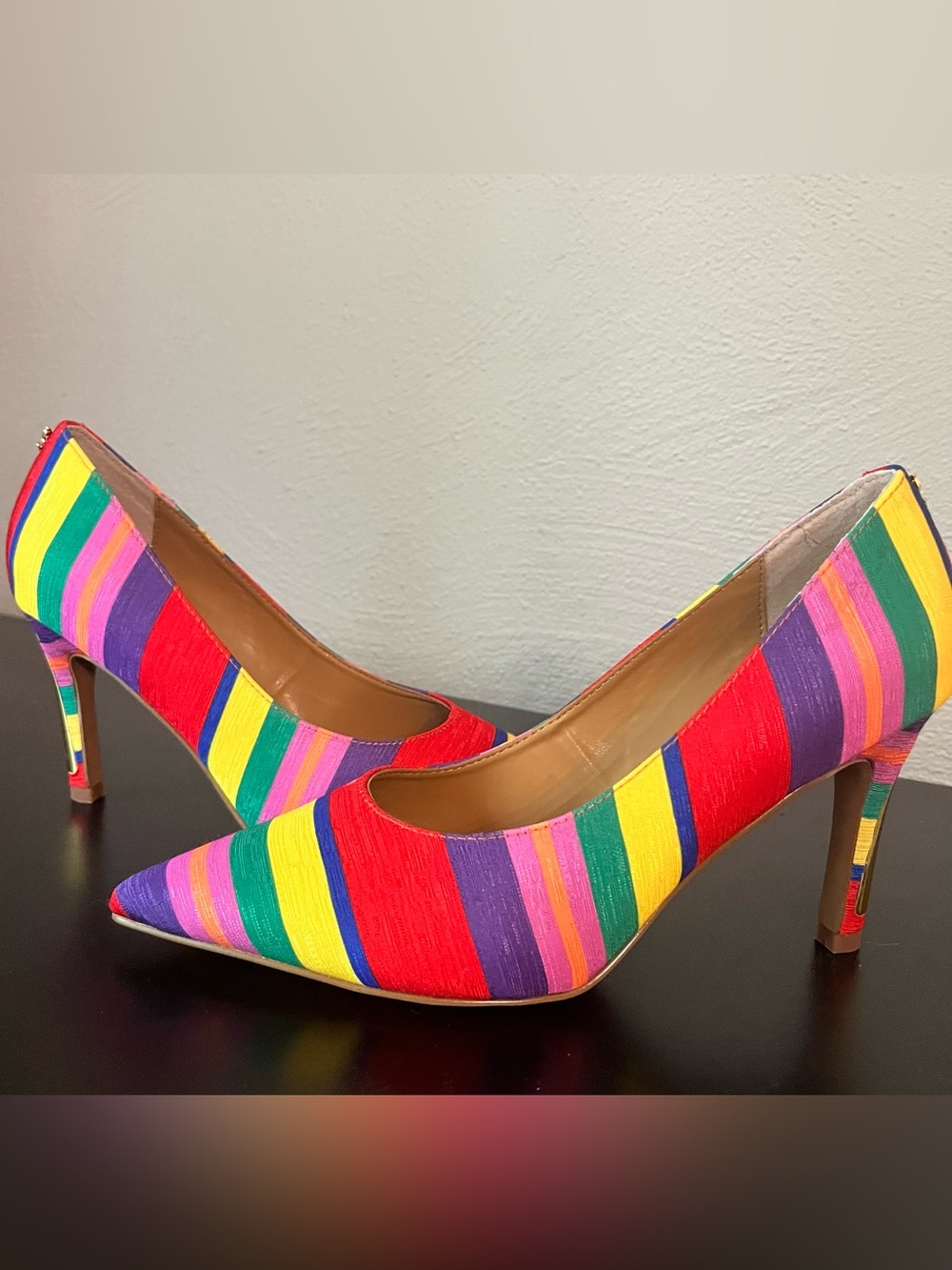 NWOT J. Reneè Multicolor Striped Pointed Toe Women’s Pumps